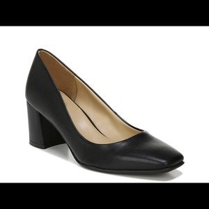 Black Willow Pump Shoes